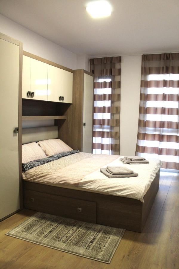 Ferienwohnung Apartman Sarah Oradea Exterior foto