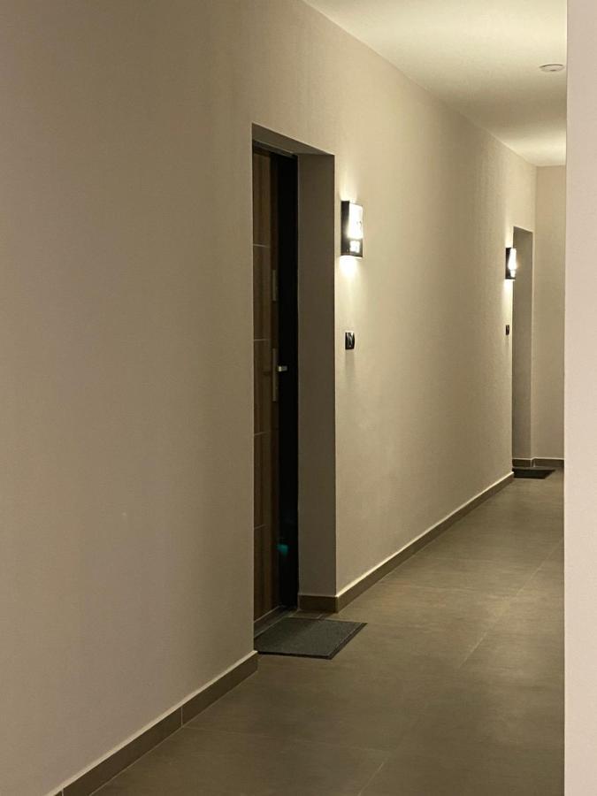 Ferienwohnung Apartman Sarah Oradea Exterior foto