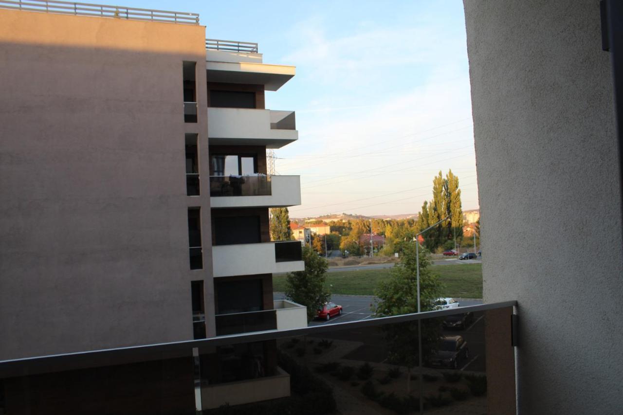 Ferienwohnung Apartman Sarah Oradea Exterior foto