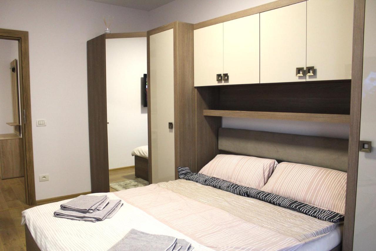 Ferienwohnung Apartman Sarah Oradea Exterior foto
